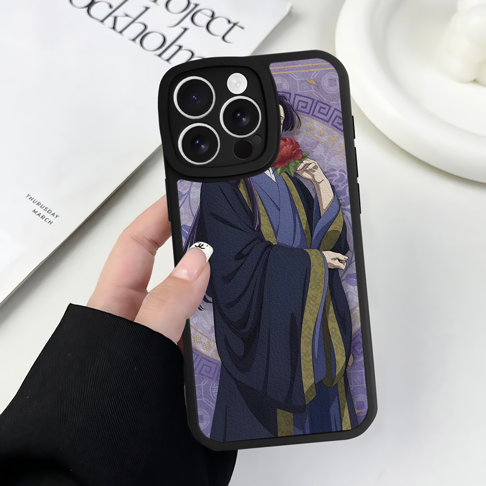 （画像用） 薬屋のひとりごと The Apothecary Diaries 【iPhone 16シリーズ対応】シリコンスマホケース（レザー調） 材質：シリコン